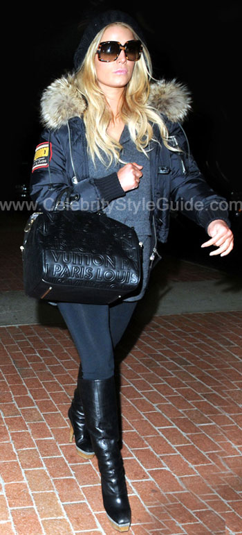 Jessica Simpson wearing Louis Vuitton Speedy Cube Winter 2008 edition -  Celebrity Style Guide