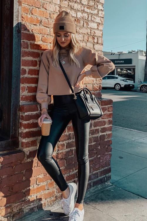 Lauren Bushnell Proves This Leggings-and–Crop Hoodie Combo Is Still in  Style - Celebrity Style Guide