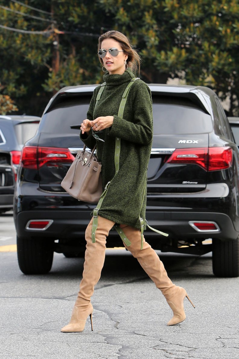 What Celebrities Wear Holiday Shopping